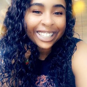 Meet your Posher, Nyia